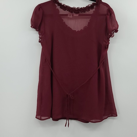 Duo maternity maroon sheer short sleeve blouse - Picture 2 of 3